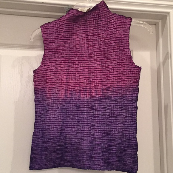 Multicolor Cache Top - Picture 2 of 3